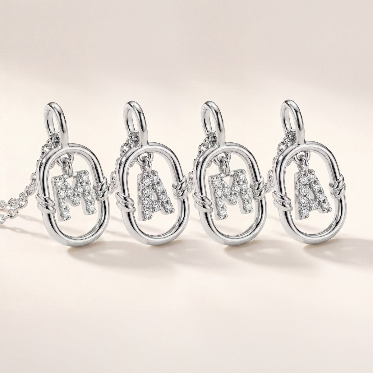 Collar Inicial Brillo - LePetiteMarie