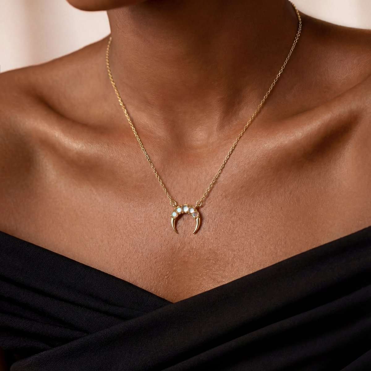 Collar Media Luna Cristal - LePetiteMarie