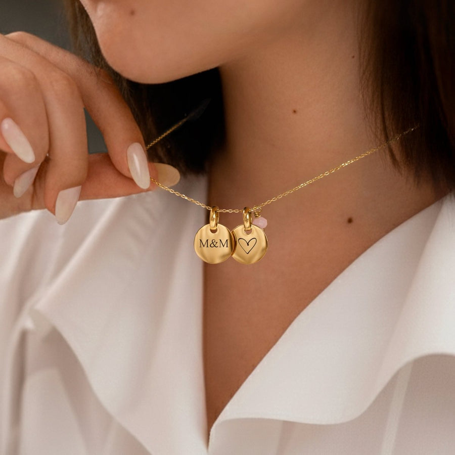 Collar Pacto con la plaquita grabada con nombres, en baño de oro 18K