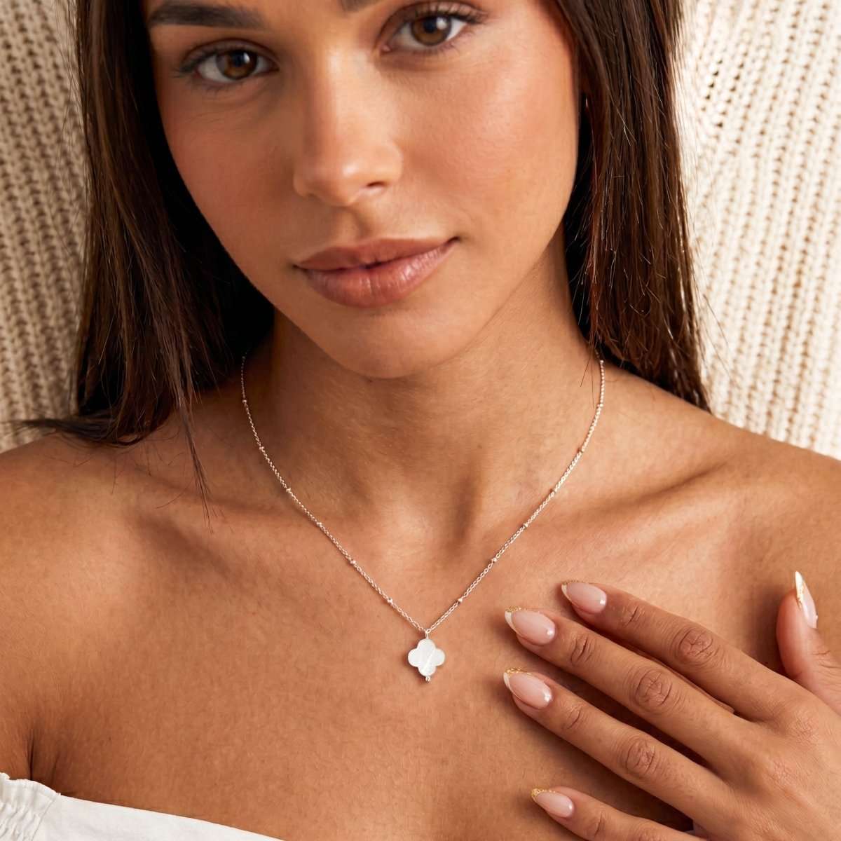Collar Trébol Blanco - LePetiteMarie