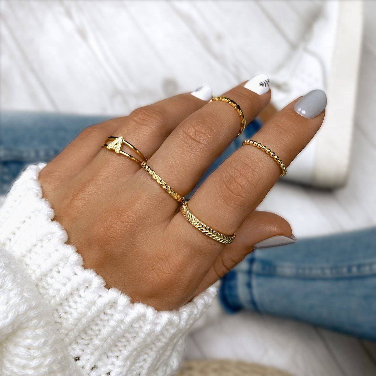 Anillo Iniciales Doradas - LePetiteMarie