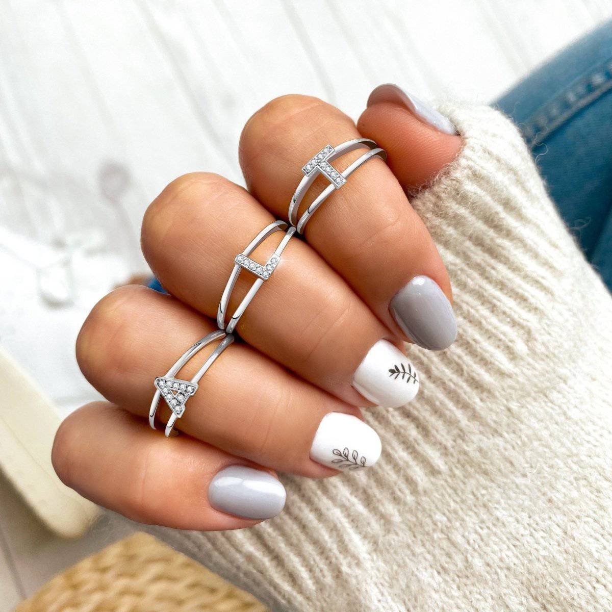 Anillo Iniciales Plateadas - LePetiteMarie