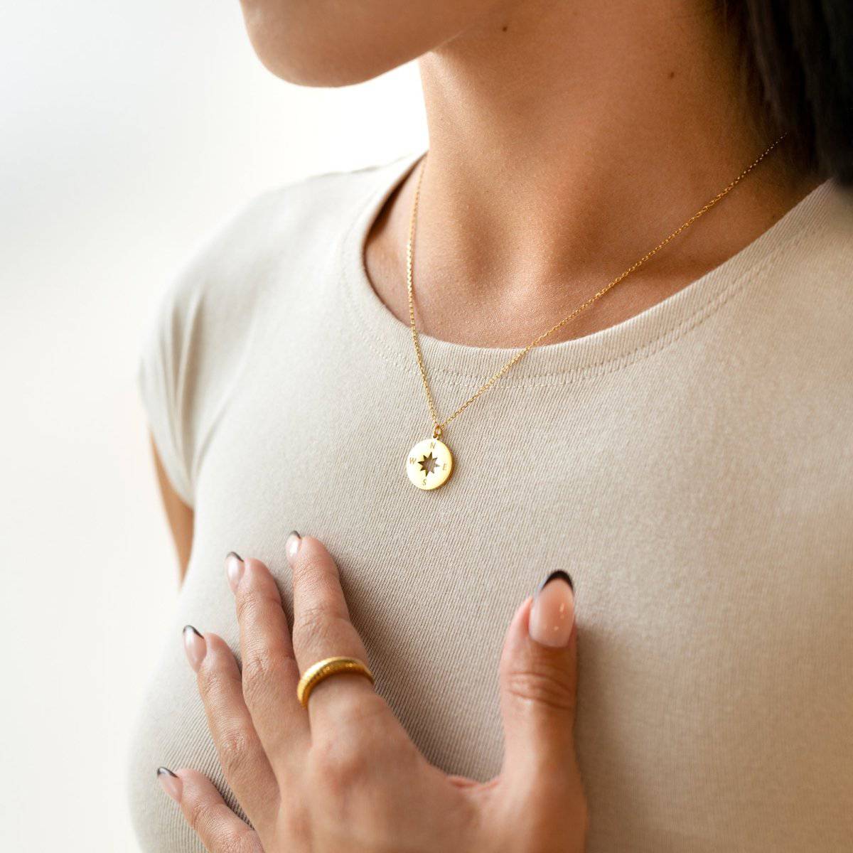 Collar Rosa de los Vientos - LePetiteMarie