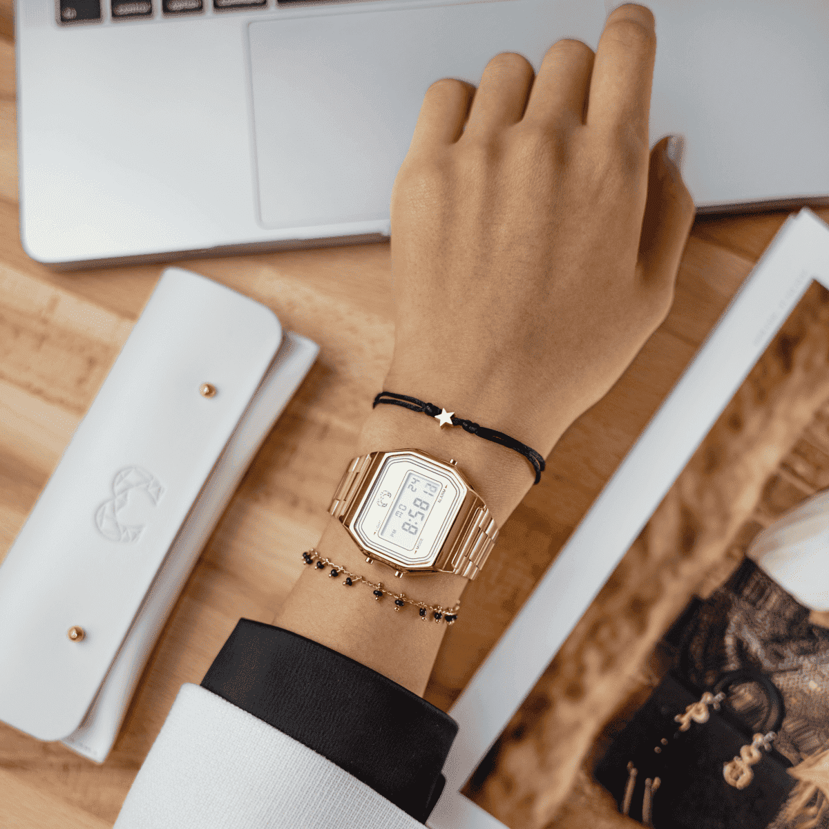 Reloj Digital Vintage ~ Oro - LePetiteMarie