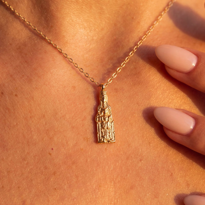 Collar Virgen de Montserrat