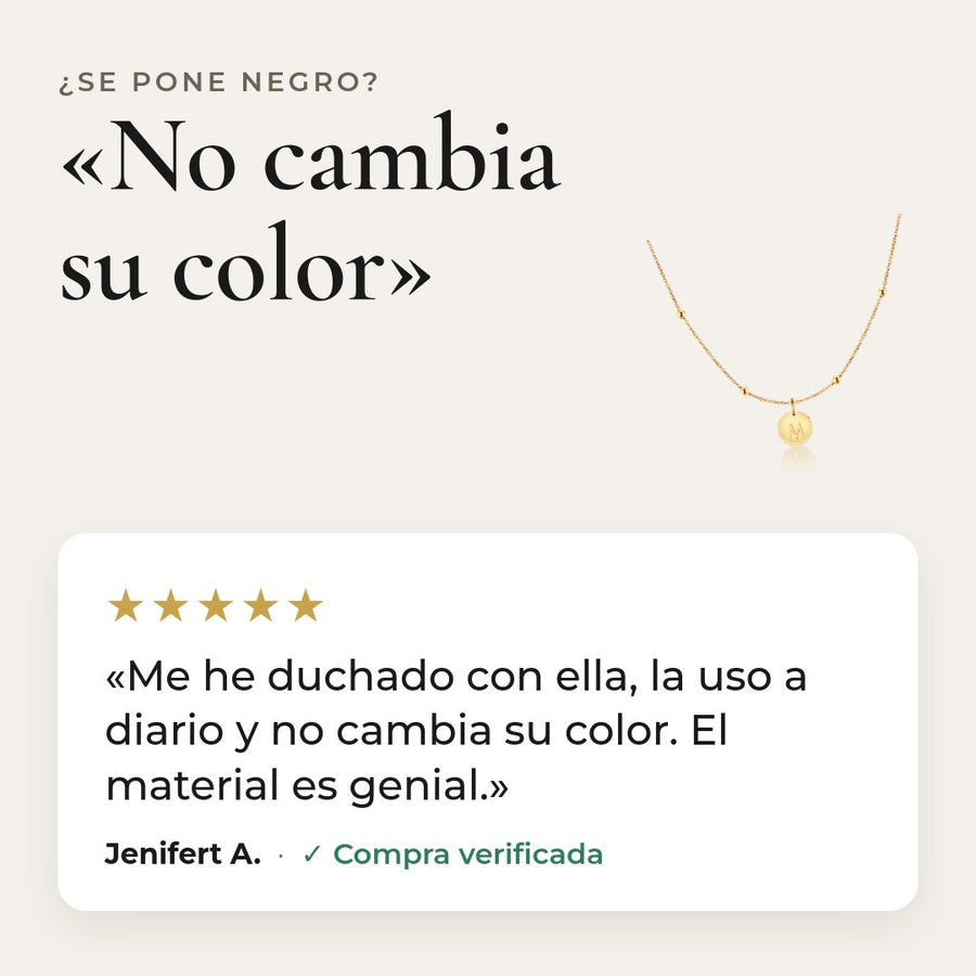 Opinión verificada de Jenifert A.: me he duchado con ella, la uso a diario y no cambia su color