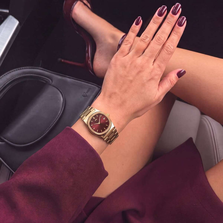 Relógio Dainty ~ Dourado-Rubi