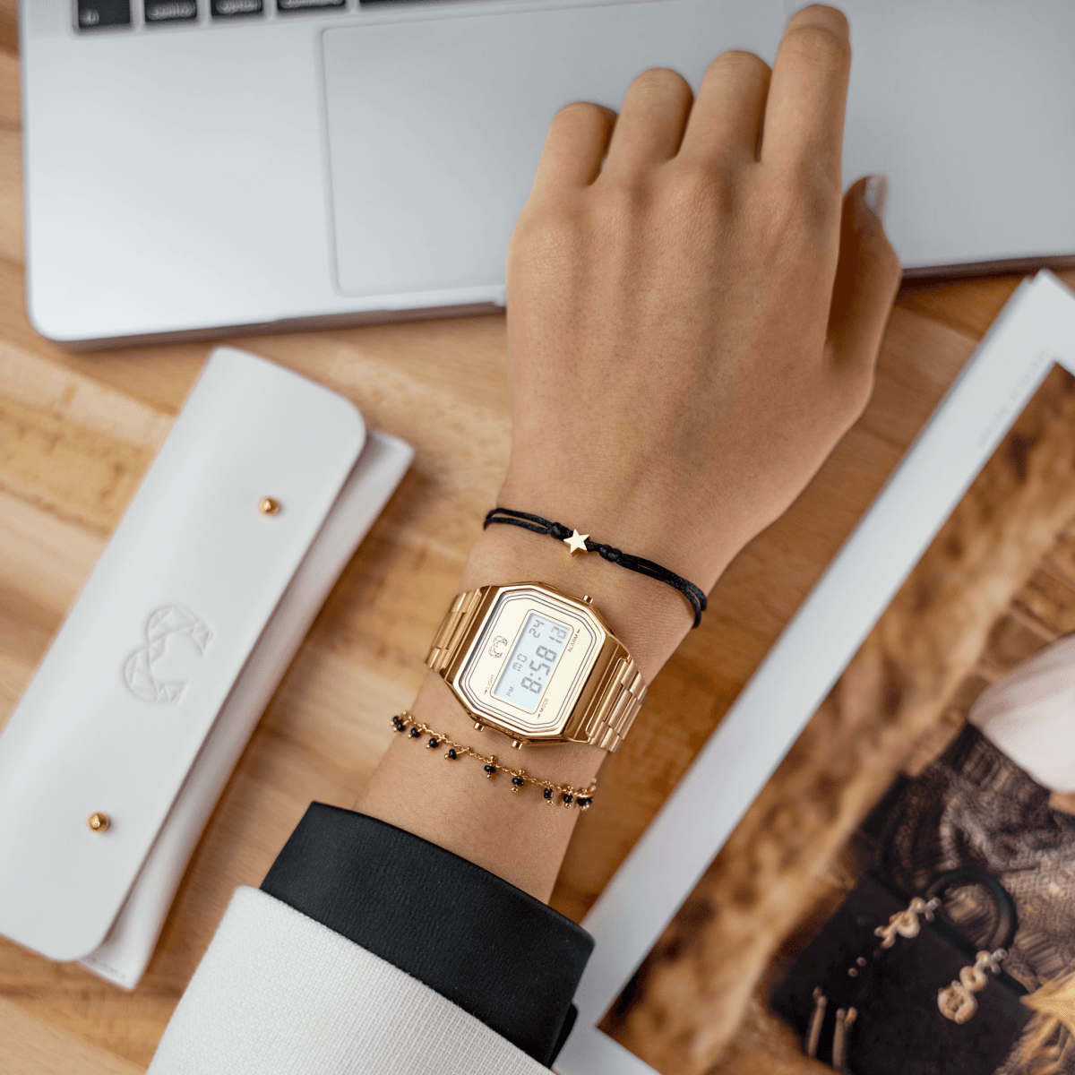 Reloj Digital Vintage ~ Oro - LePetiteMarie